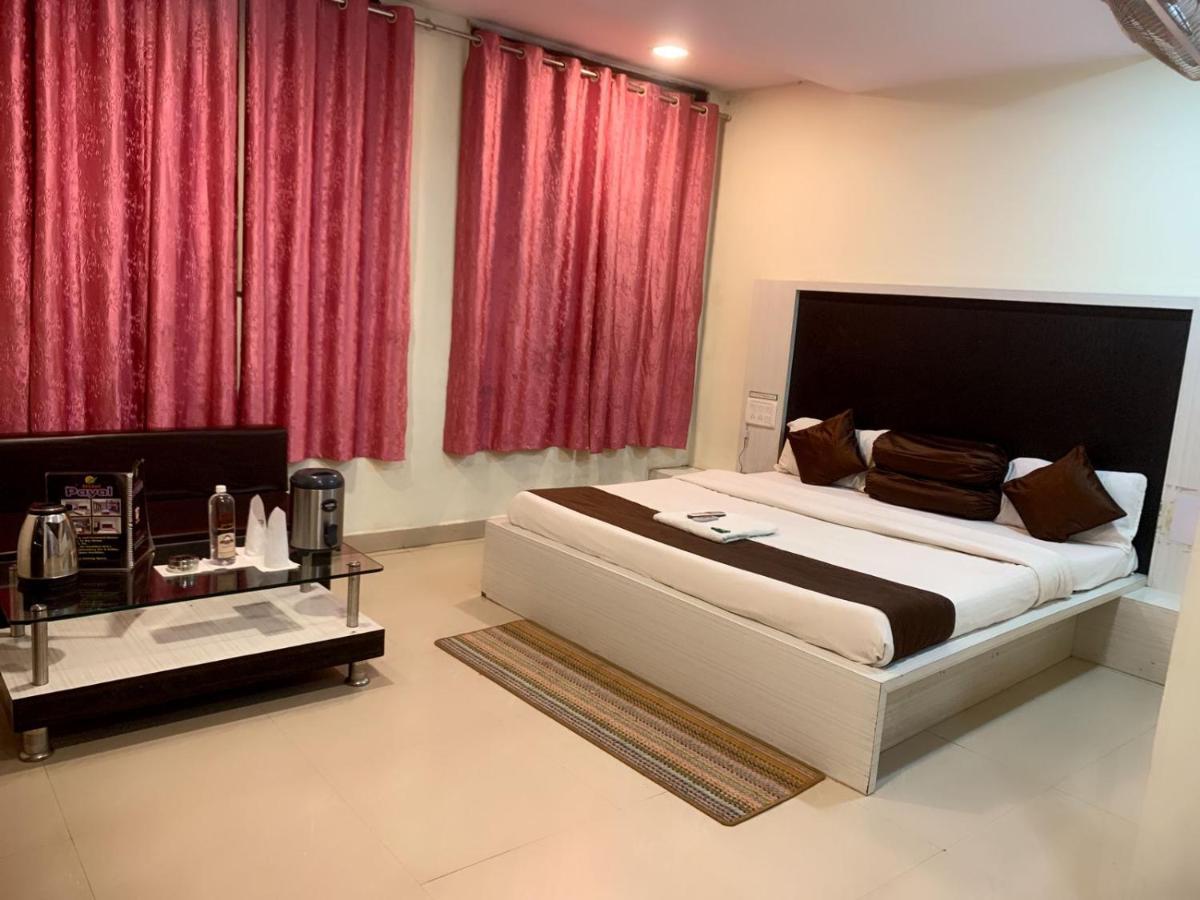 Hotel Payal & Restaurent Pachmarhī Buitenkant foto